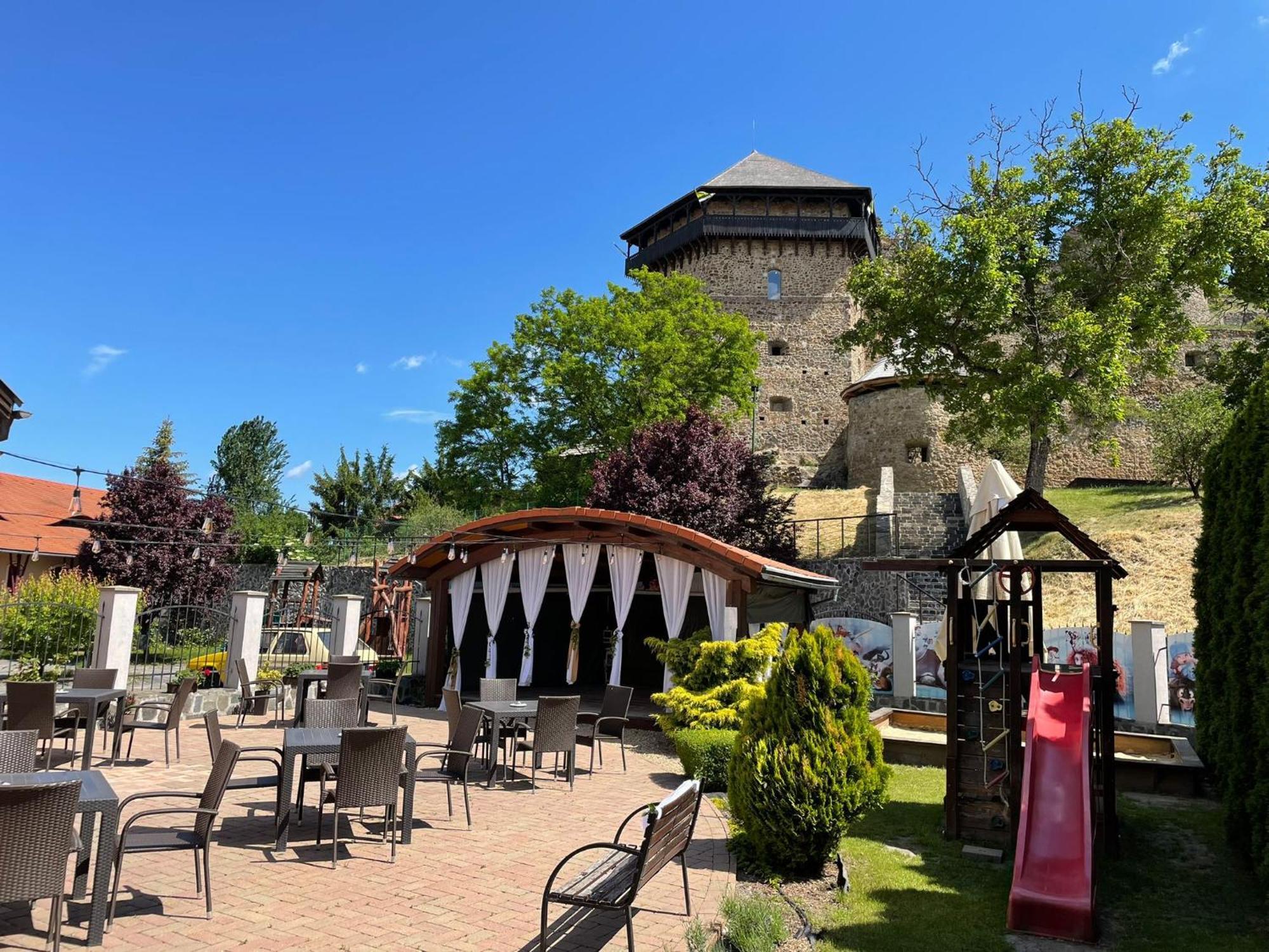 Penzion Bebek Filakovo Exterior foto