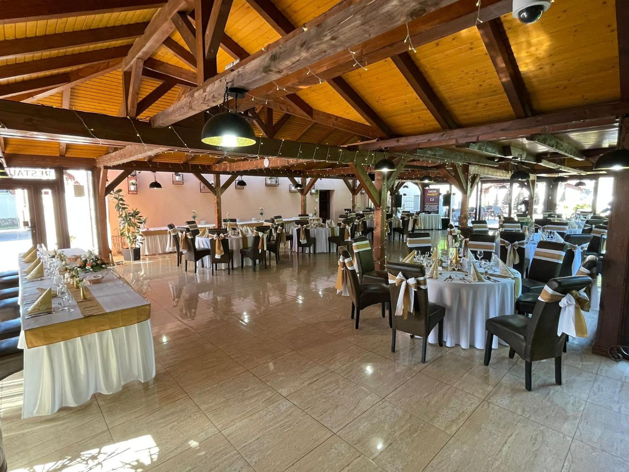 Penzion Bebek Filakovo Exterior foto