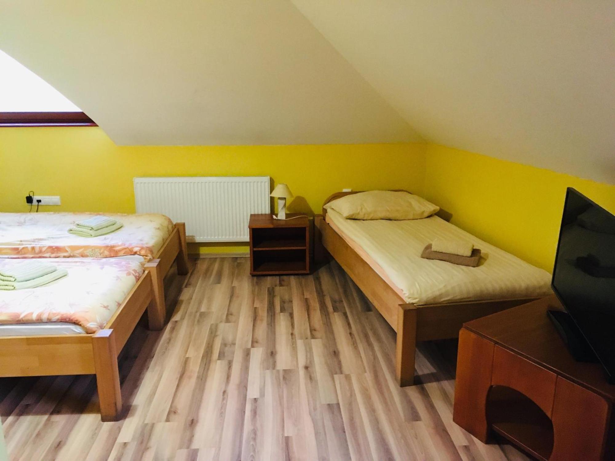 Penzion Bebek Filakovo Cameră foto