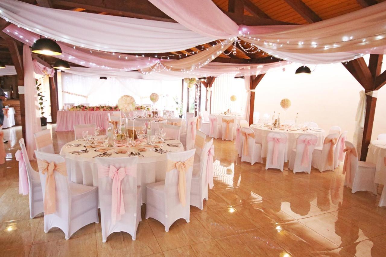 Penzion Bebek Filakovo Exterior foto